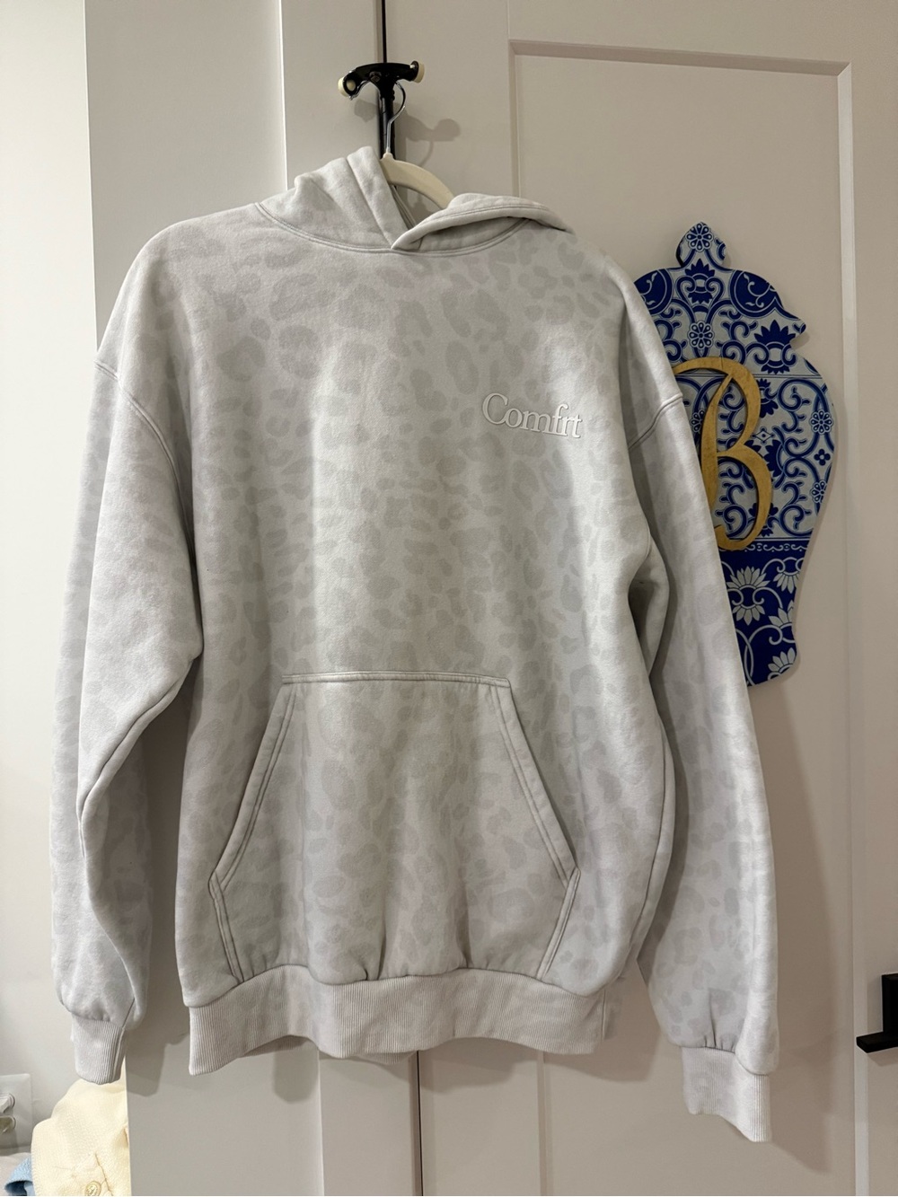 Light Gray Leopard Print Comfrt Hoodie
